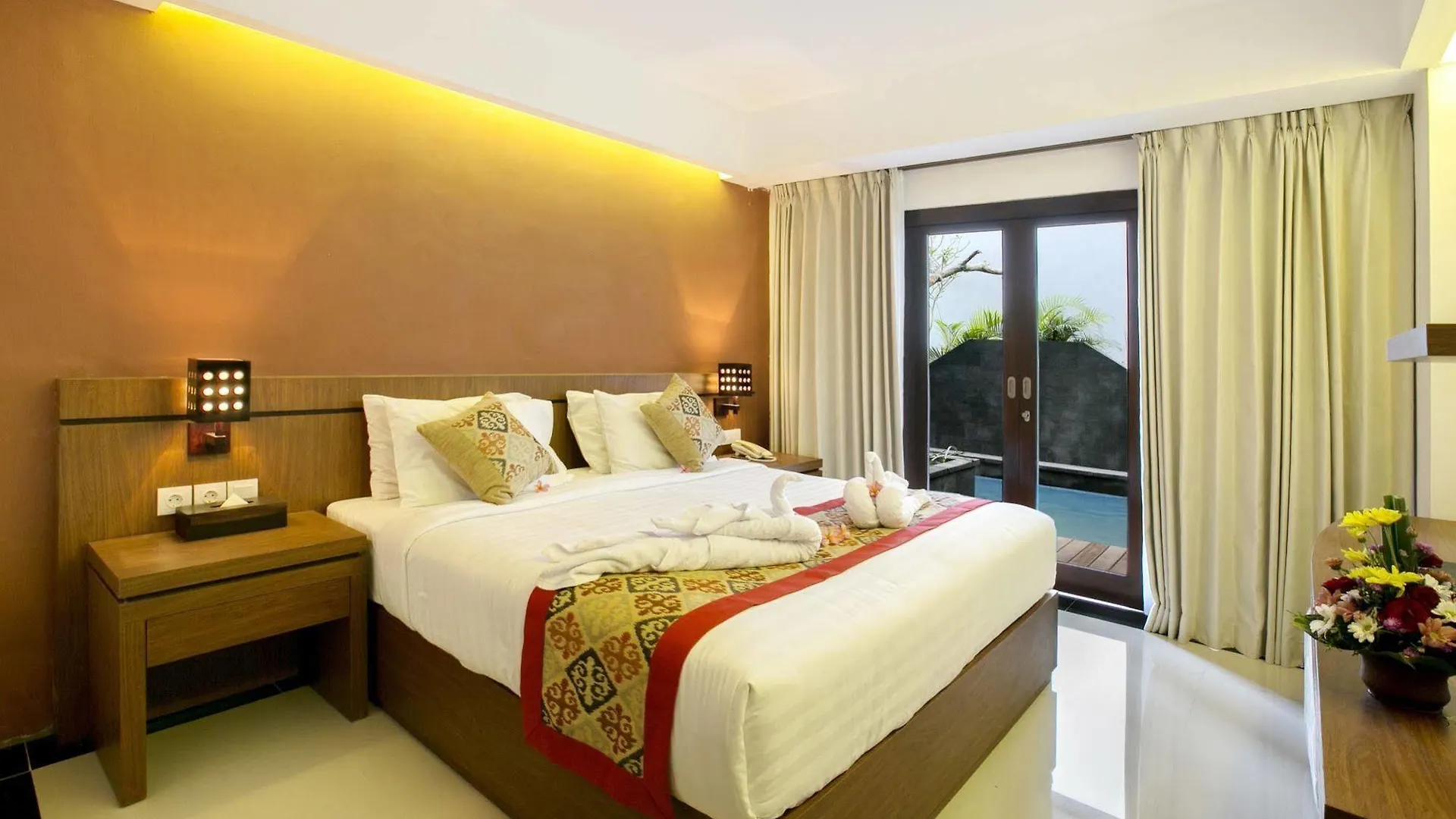 La Villais Kamojang Hotel Seminyak Resort